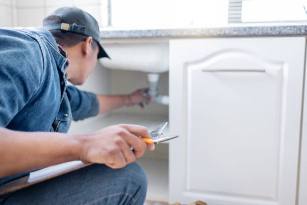 Best Clogged Drain Plumber  in East Syracuse, NY